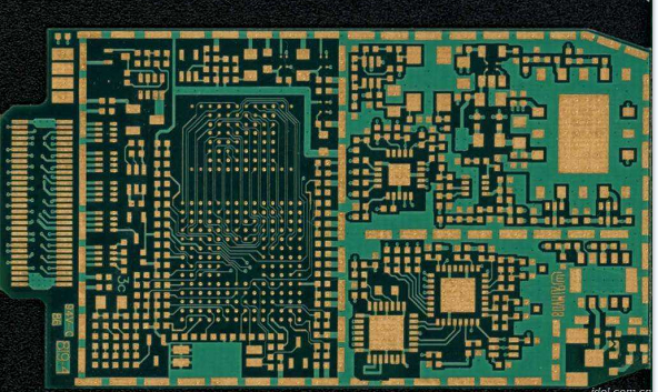 多层PCB板层压工艺需注意的三个事项